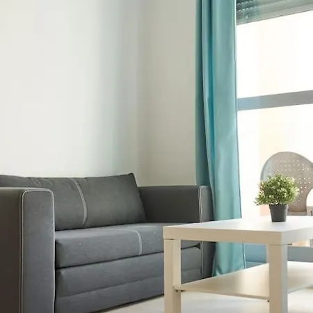 Stunning Penthouse Terrace & Pool * Free Parking Apartment *