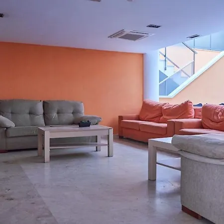 Stunning Penthouse Terrace & Pool * Free Parking * Vera