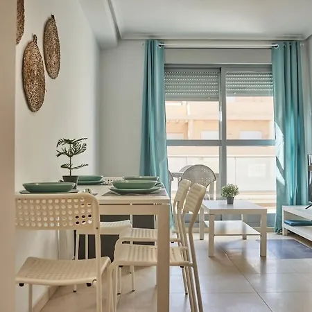 Stunning Penthouse Terrace & Pool * Free Parking *